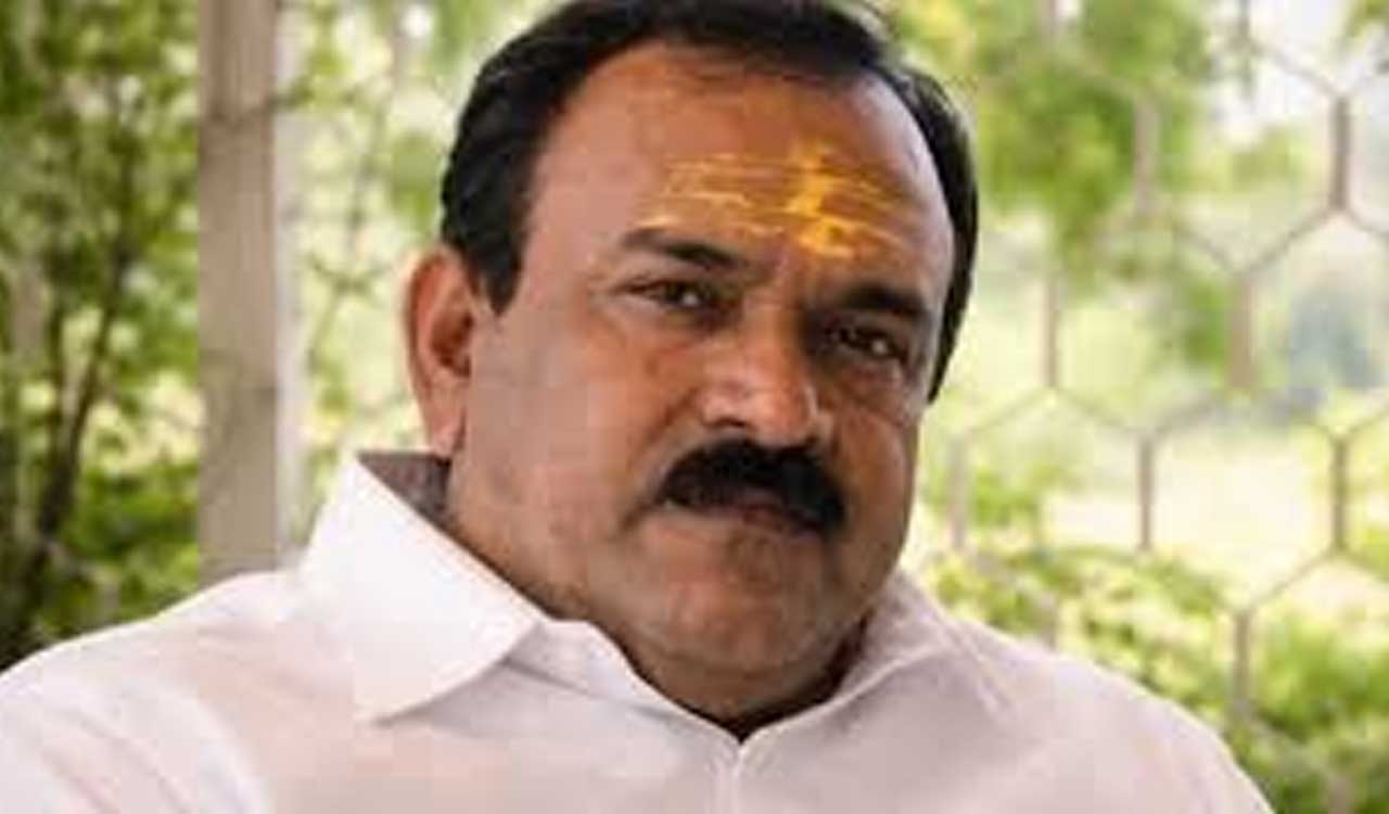 Godman Kharat’s aide and wife killed in Samruddhi Expressway crash