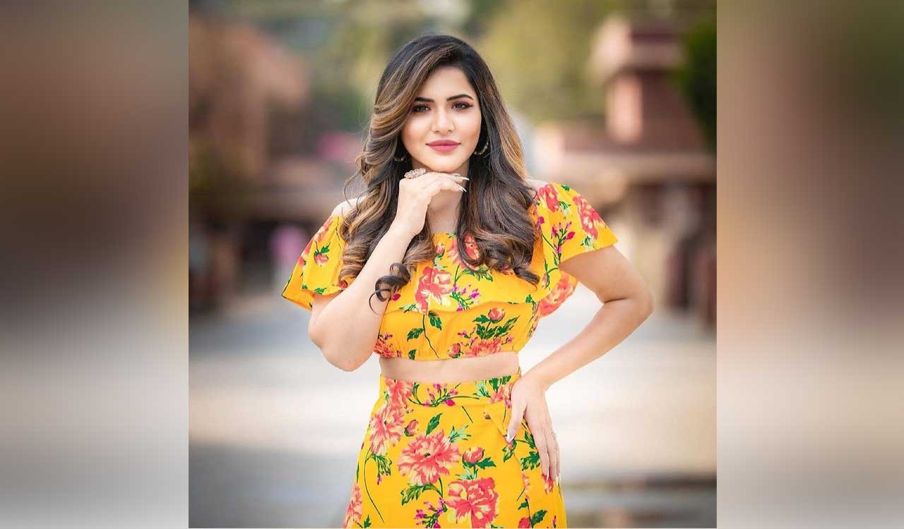 Case filed against Ashu Reddy in Rs 9 crore cheating complaint