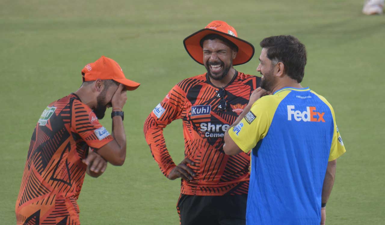 SRH vs CSK: Dhoni presence adds excitement in Hyderabad