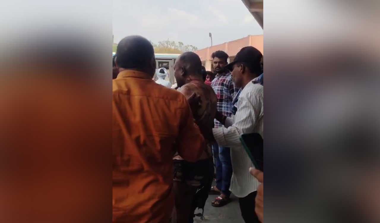 Striking RTC driver attempts suicide by setting himself on fire at Narsampet in Warangal