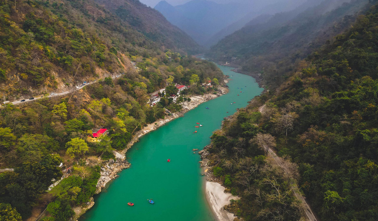Ganga water safe for bathing, pollution levels declining: Centre