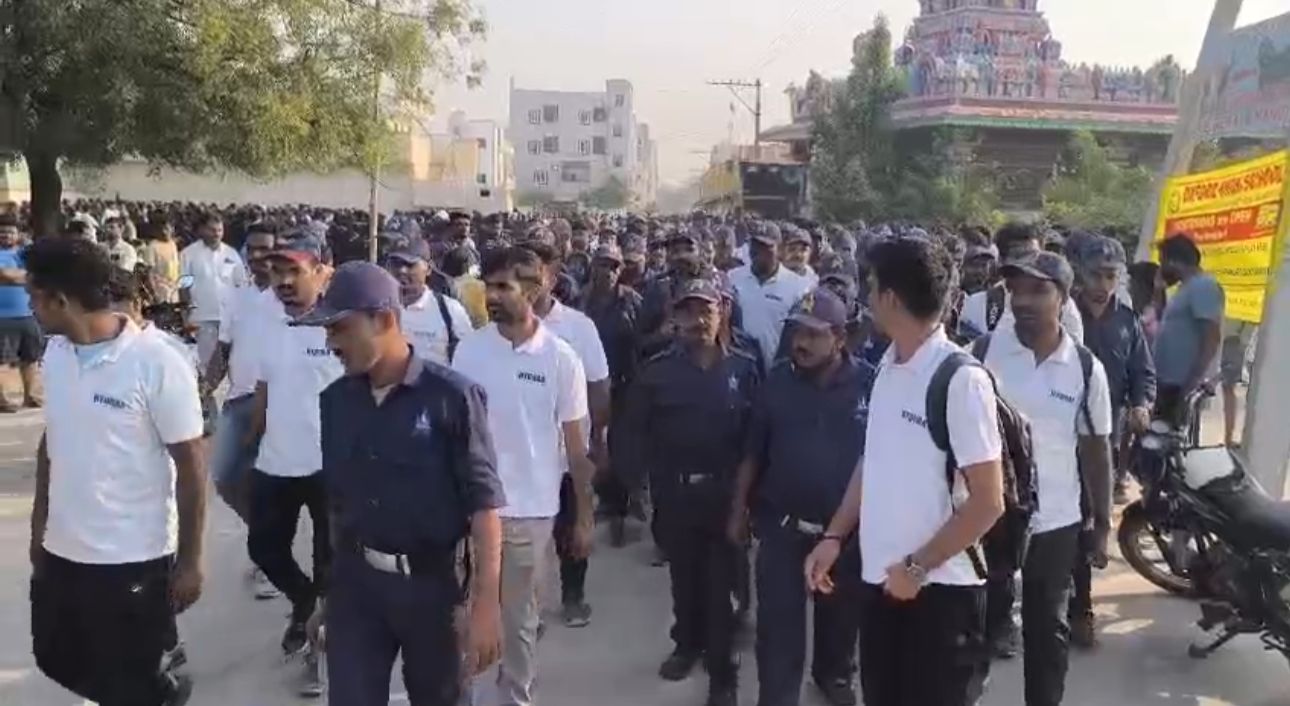 HYDRAA mobilises forces to take up massive demolitions in Ameenpur