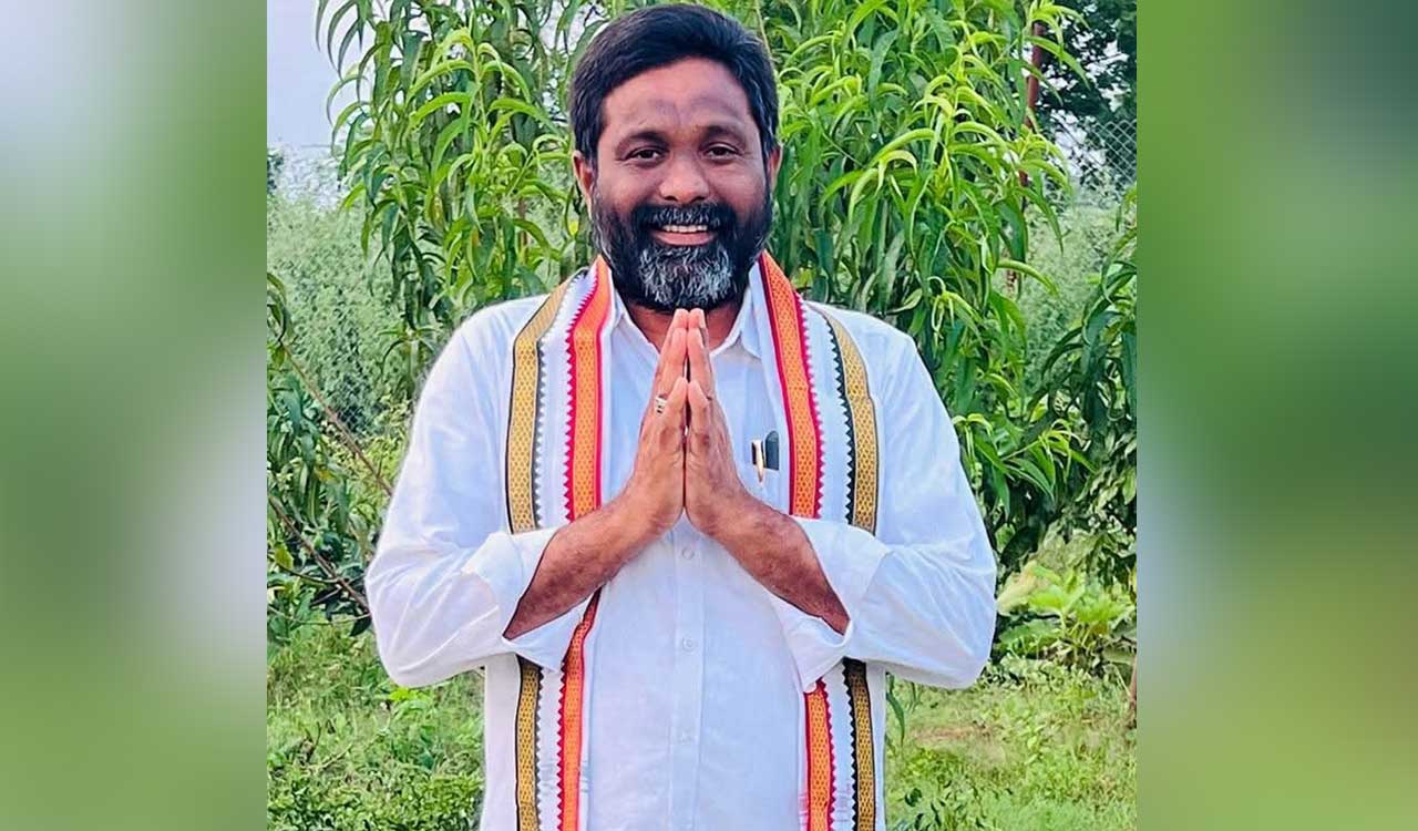 Senior Congress leader of Khammam dies in road accident in Suryapet