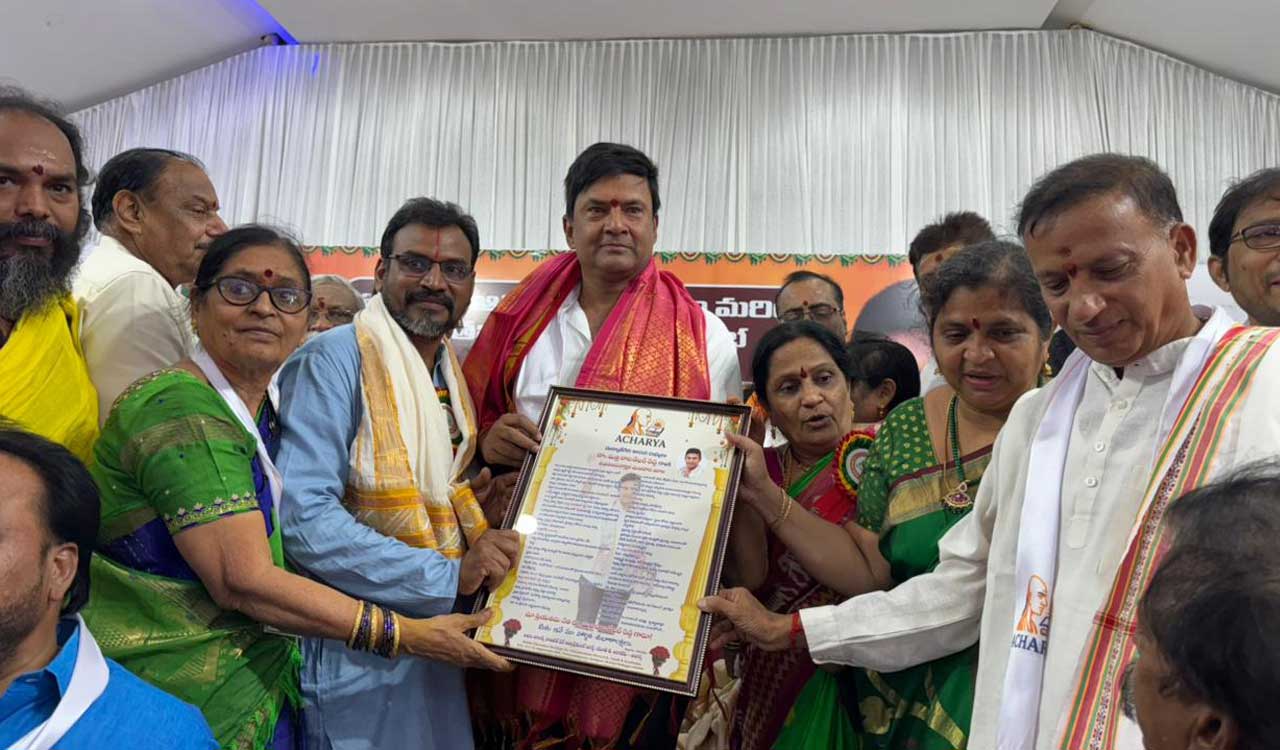 Brahmin associations honour MLA Rajasekhar Reddy over land allotment
