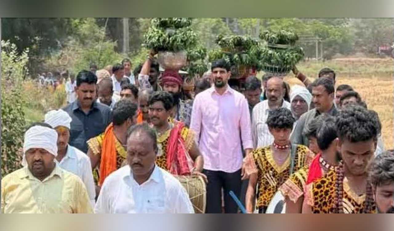 Kaushik Reddy participates Iloni Mallanna jatara at proposed dumping yard