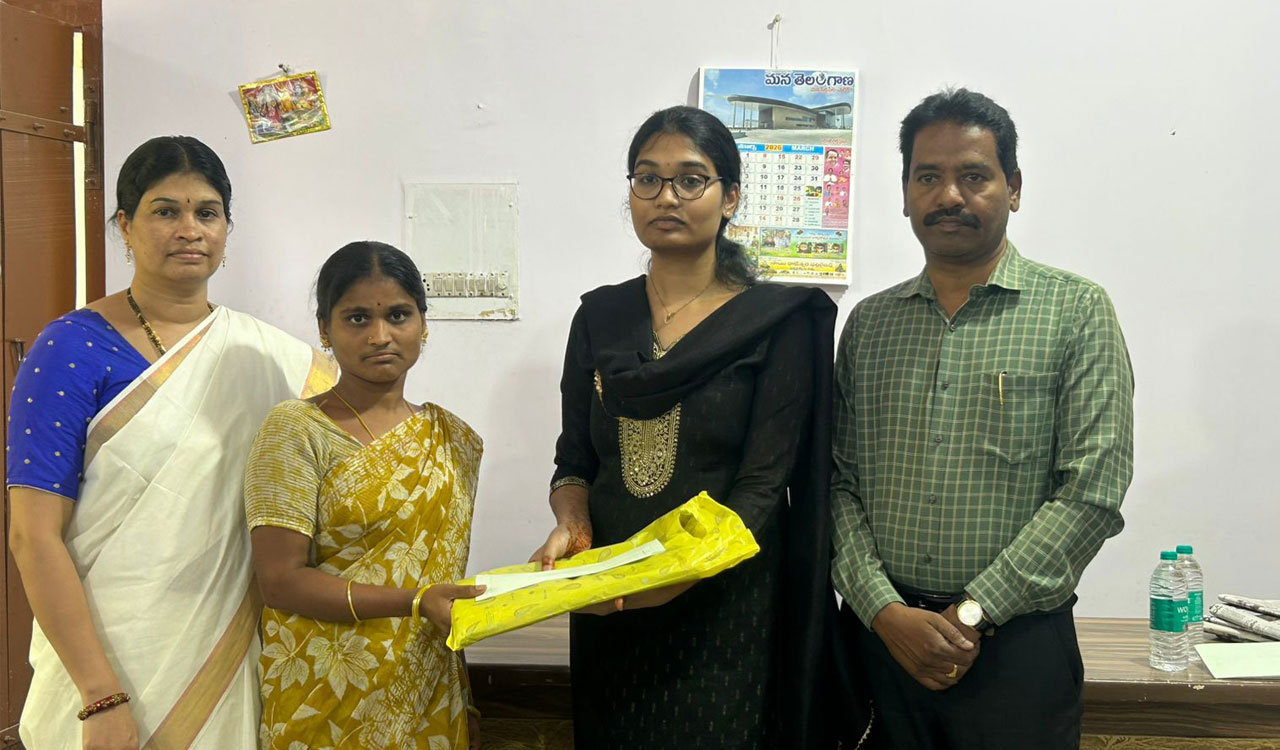 Young software professional donates her first salary to farmer widows in Siddipet