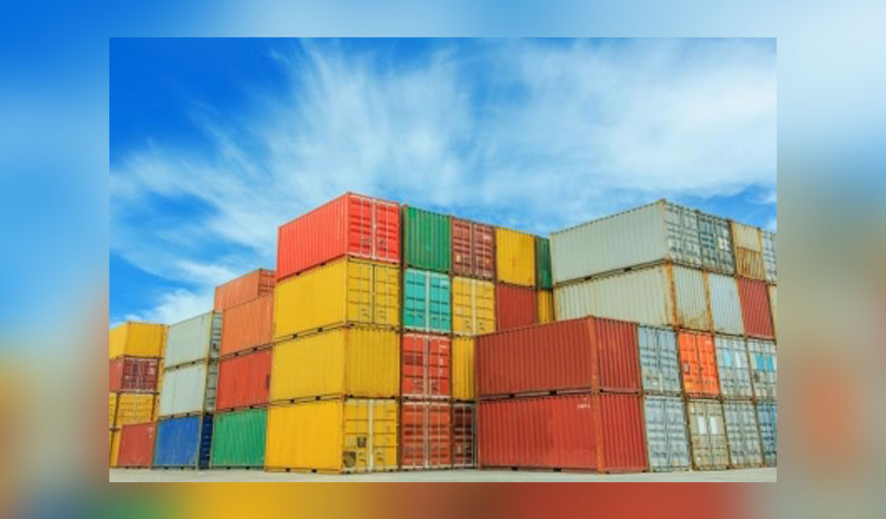 India’s exports hit record USD 863 billion in FY26