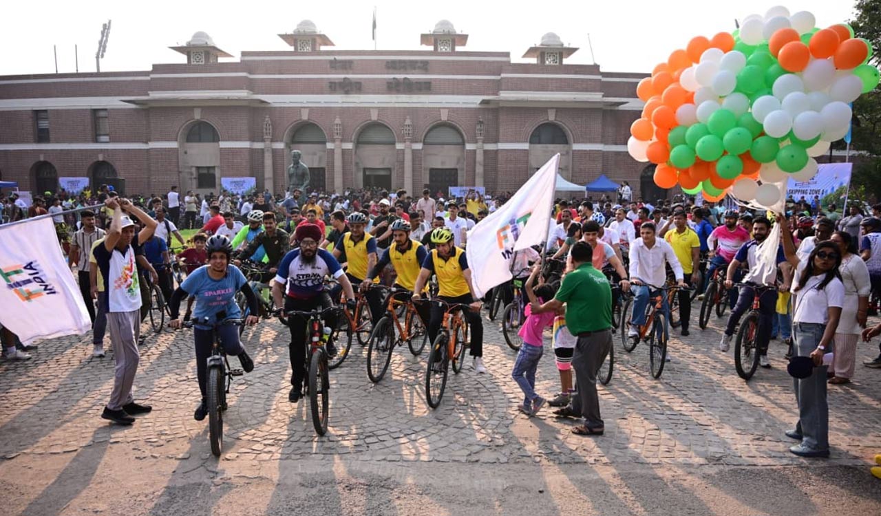 Armed Forces lead from front at 73rd edition of Fit India Sundays on Cycle in New Delhi