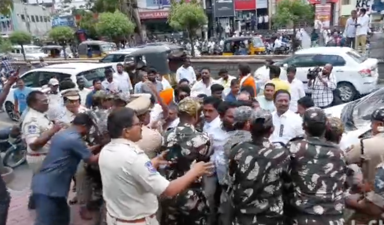 BJP and BRS activists clash near Bandi Sanjay Kumar’s residence in Karimnagar