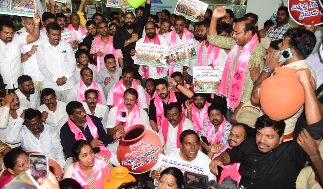 BRS stages protest over drinking water shortage at Khairatabad Water Board office