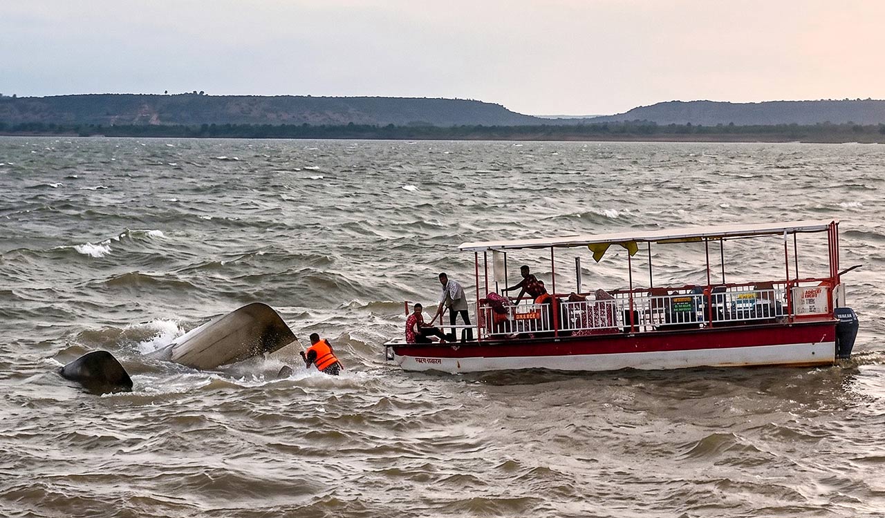 Jabalpur cruise tragedy: Multi-agency rescue operation continues as 9 remain missing
