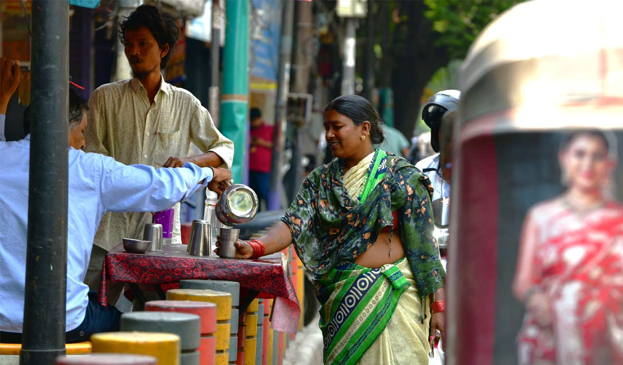 Cloudy skies bring brief relief, but heat persists in Hyderabad