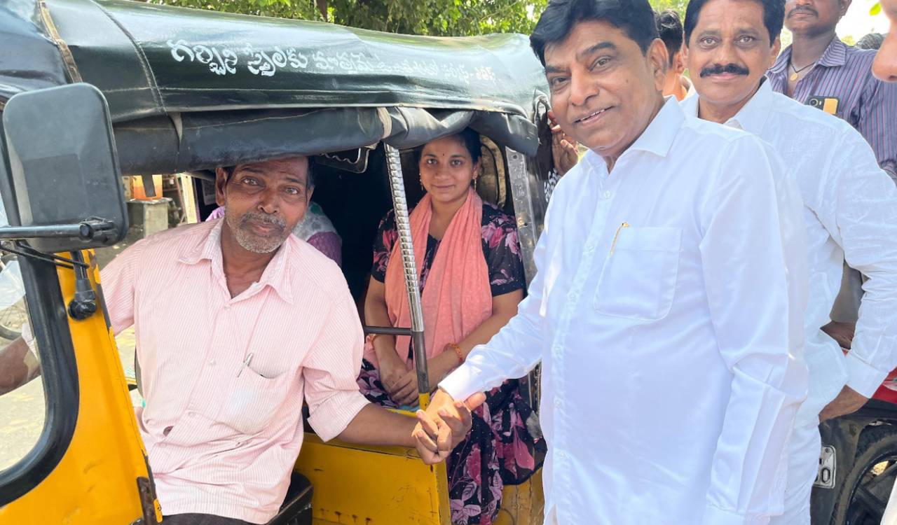 Khammam autowala Lateef wins Ex-MP Nama’s praise for offering free rides to pregnant women