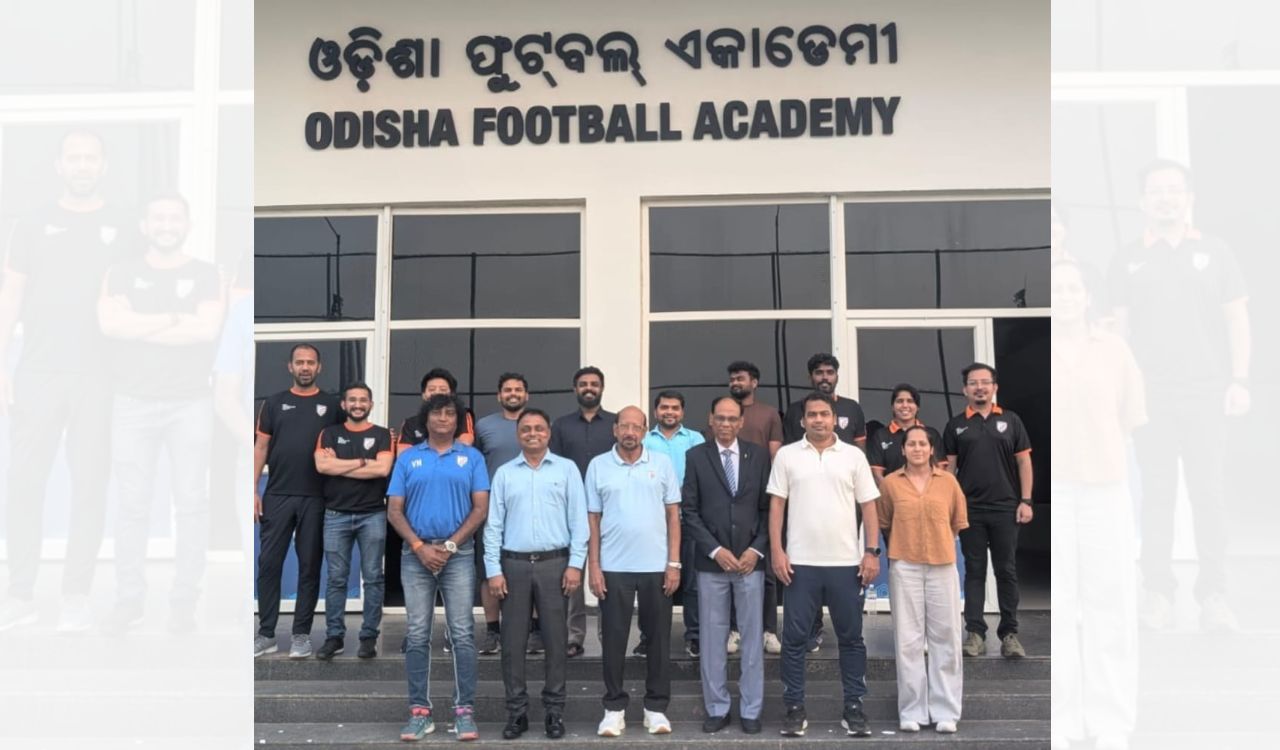 Former Indian captains attend All India Football Federation meeting