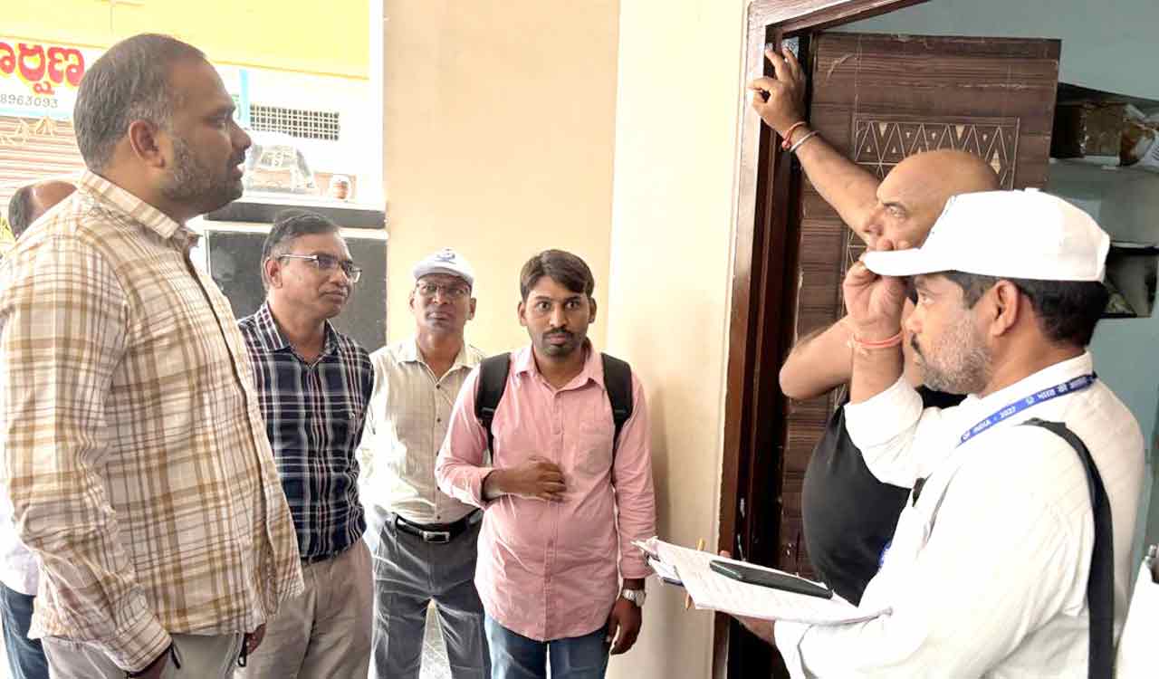 GHMC Commissioner directs accurate Census enumeration ahead of deadline