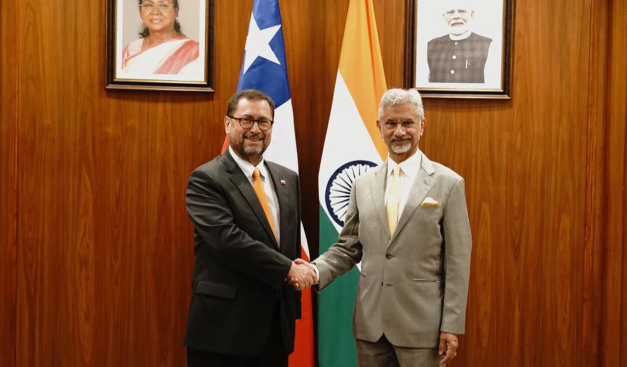 EAM Jaishankar meets Chilean FM Mackenna, discusses strengthening bilateral ties