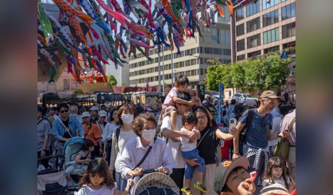 Japan’s child population hits new low, down for 45th straight year