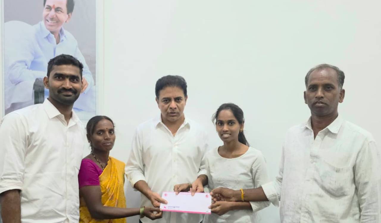 KTR extends financial support to MBBS student from Kollapur