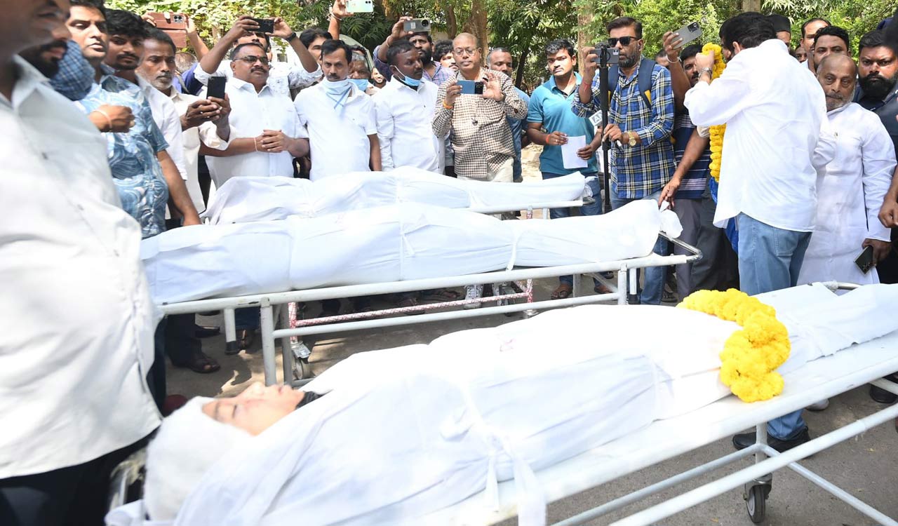 Final rites of ORR road accident victims held in Sircilla