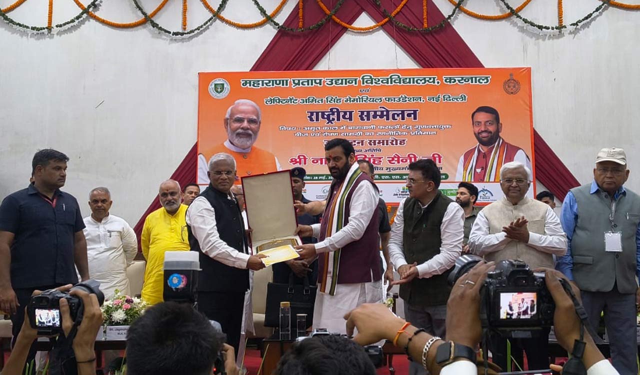 Kaveri University Vice-Chancellor honoured with national awards