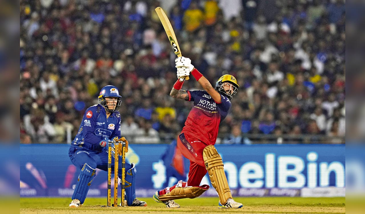 Royal Challengers Bengaluru beat Mumbai Indians in last-ball IPL thriller