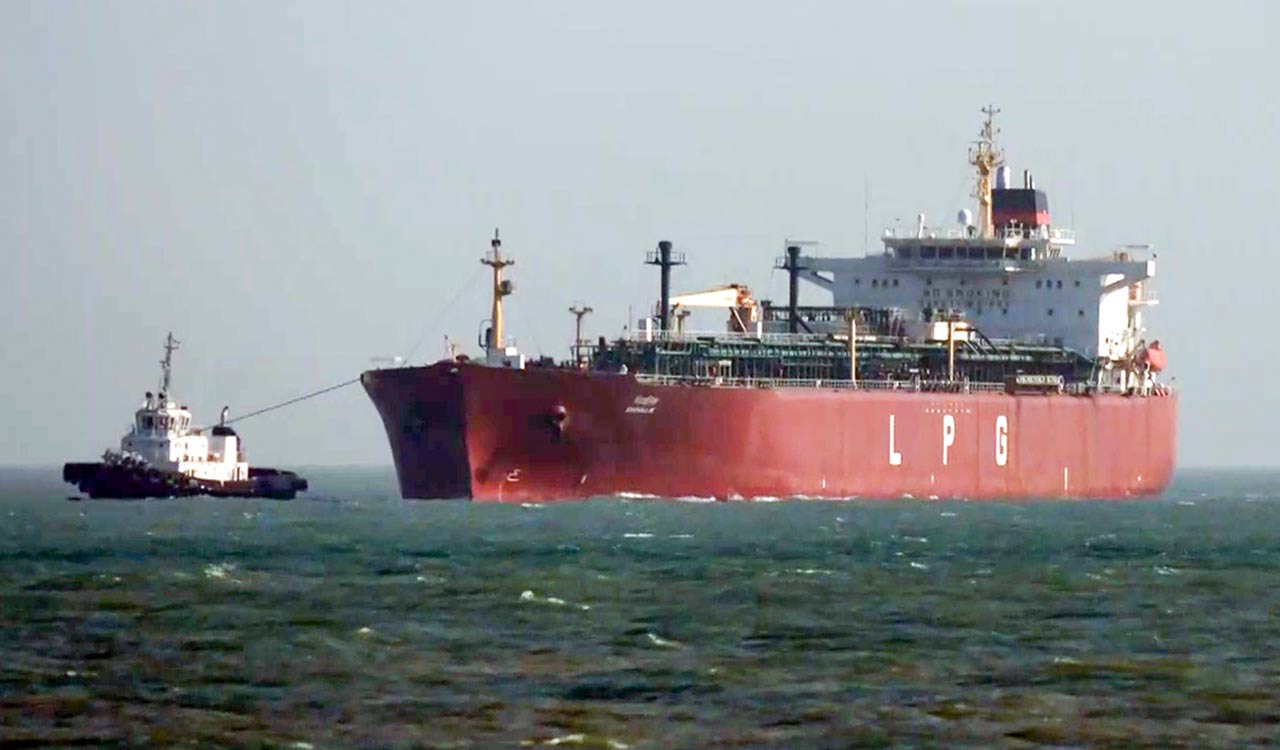 India-bound LPG vessels transit Strait of Hormuz amid US-Iran tensions: Reports