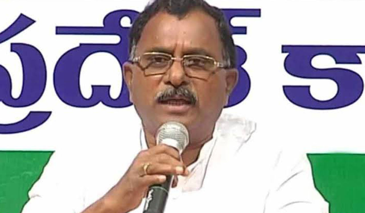Congress MP Mallu Ravi defends Bandi Sanjay in POCSO case involving son
