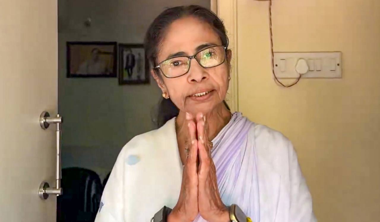 Mamata urges TMC nominees not to leave counting centres as EC data shows BJP leading