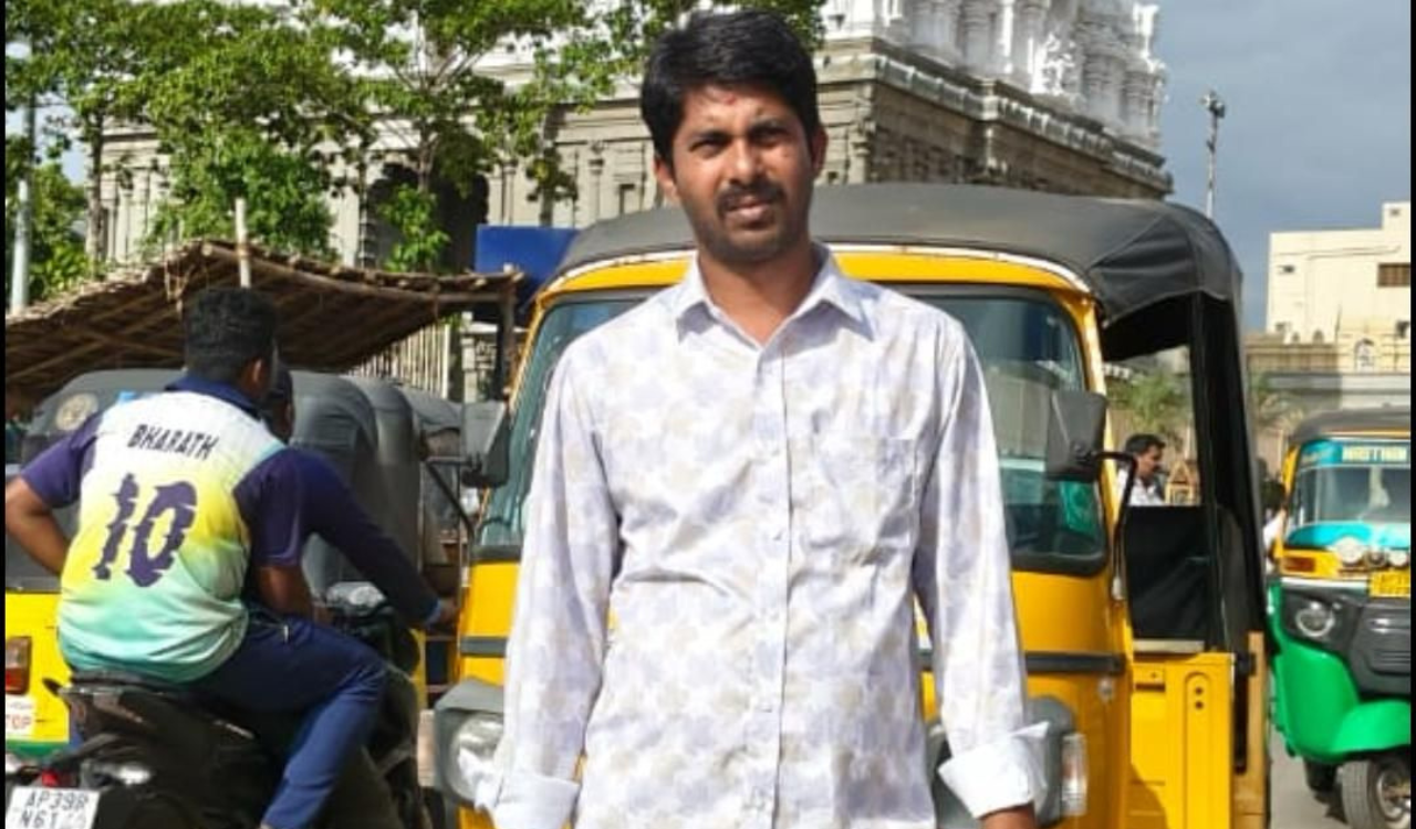 Man killed, two injured as car hits roadside barrier in Siddipet