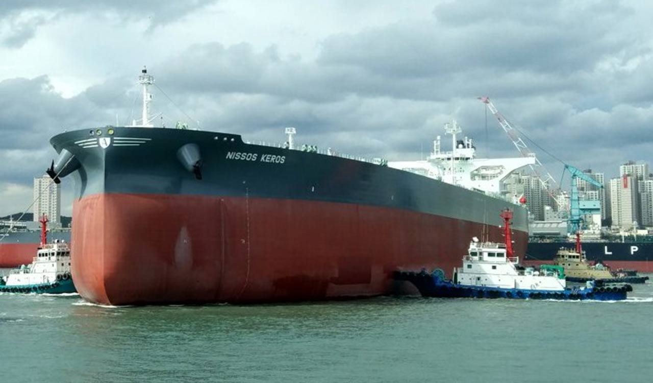 India-bound oil tanker crosses Strait of Hormuz