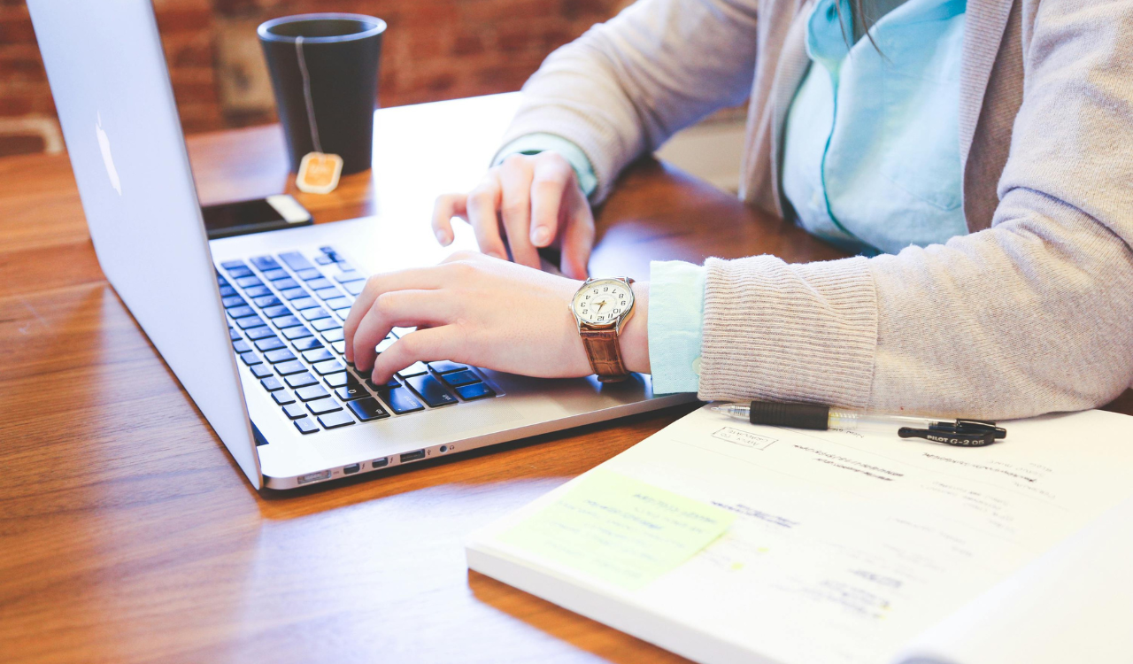 Poor posture from desk jobs triggers rising health concerns among young professionals