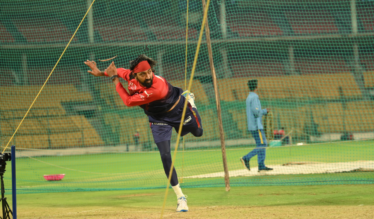 RCB finish top of table despite loss to SRH; Patidar, Kohli set milestones