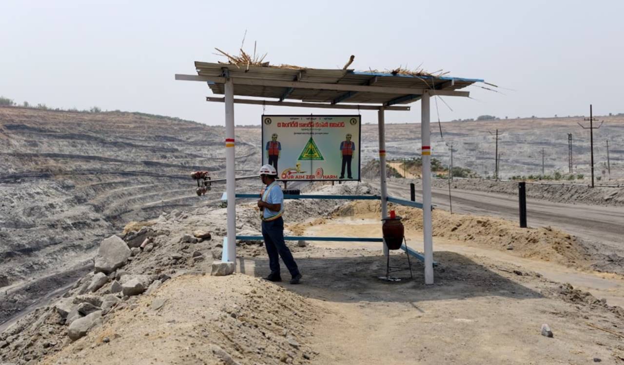 SCCL Srirampur Area creates 300 shades in Mancherial