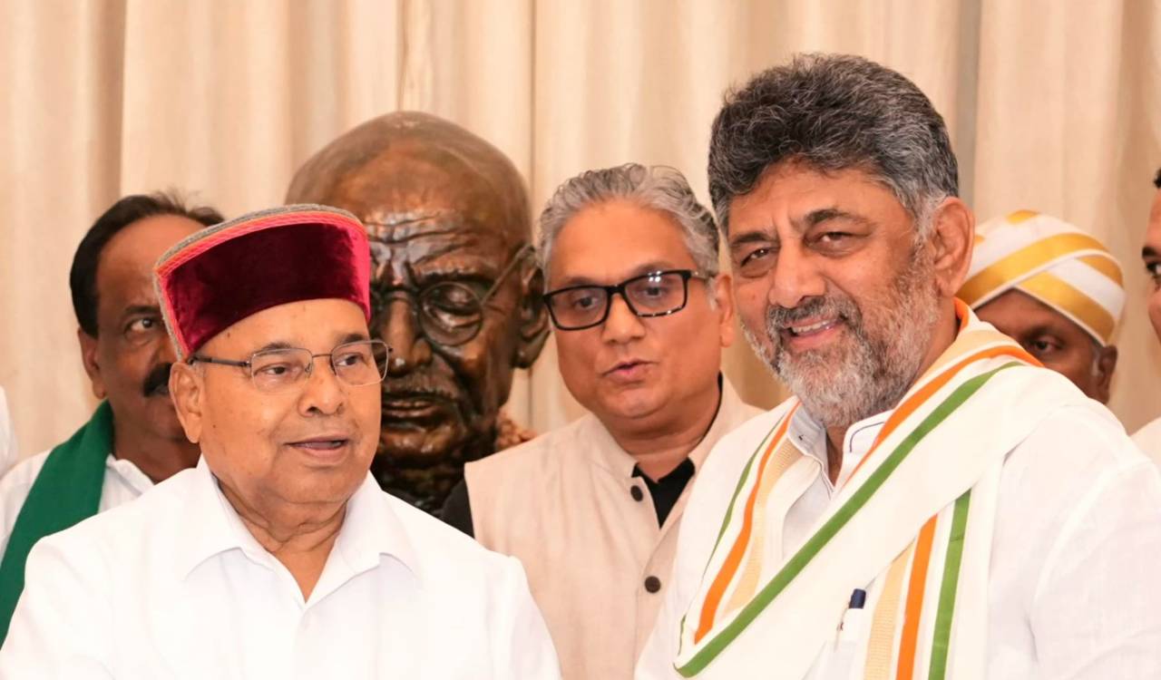 Karnataka Governor invites DK Shivakumar to form hovernment on June 3