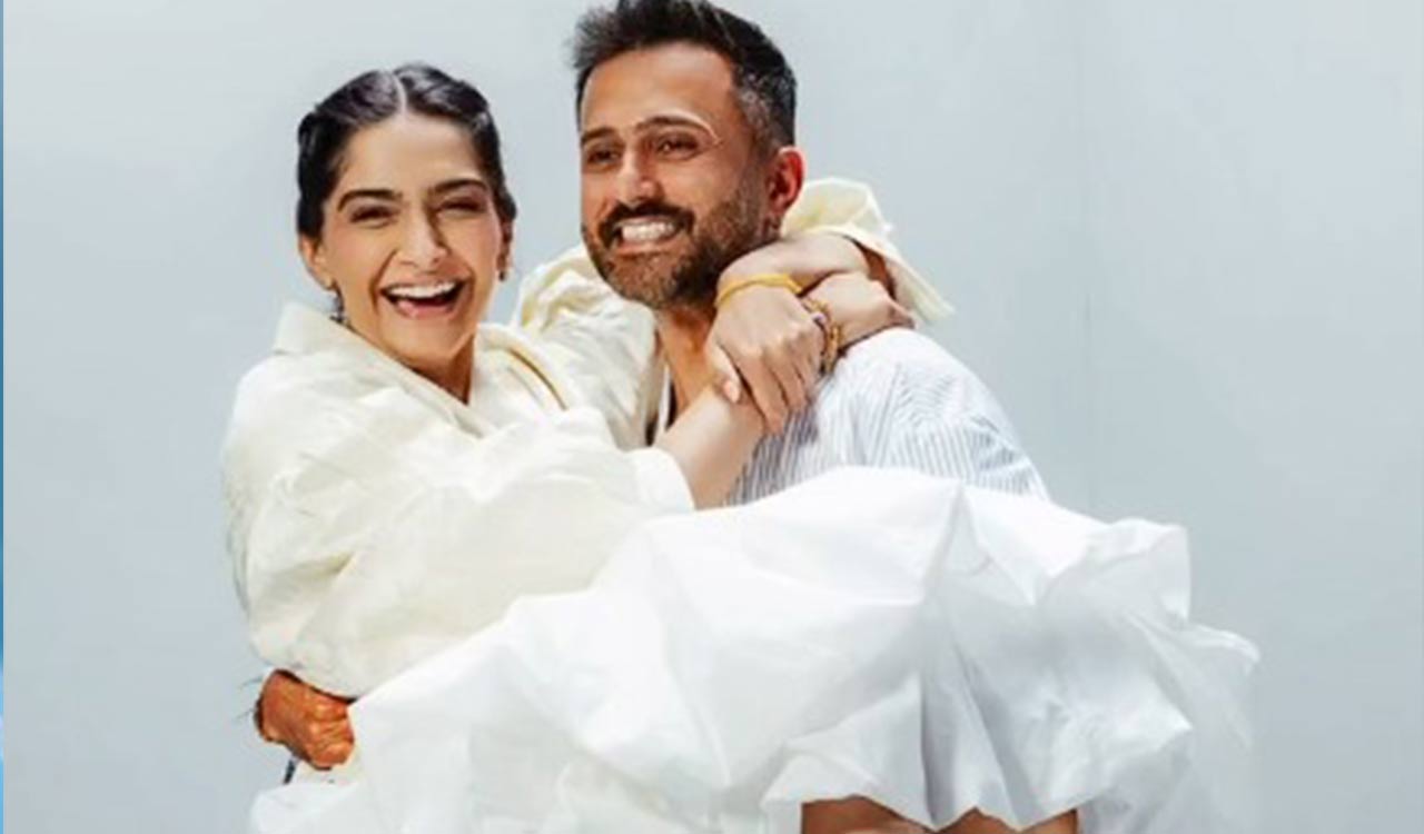 Sonam Kapoor celebrates a decade with Anand Ahuja