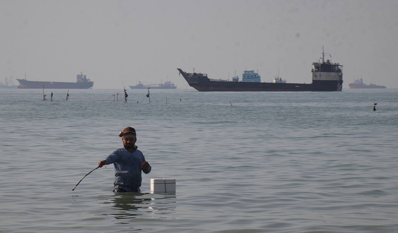 US-led task force tells ships to reroute on first day of new effort to reopen Strait of Hormuz