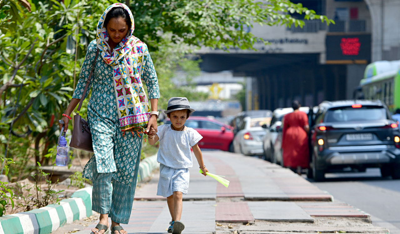 IMD issues red alert as Telangana faces severe heatwave