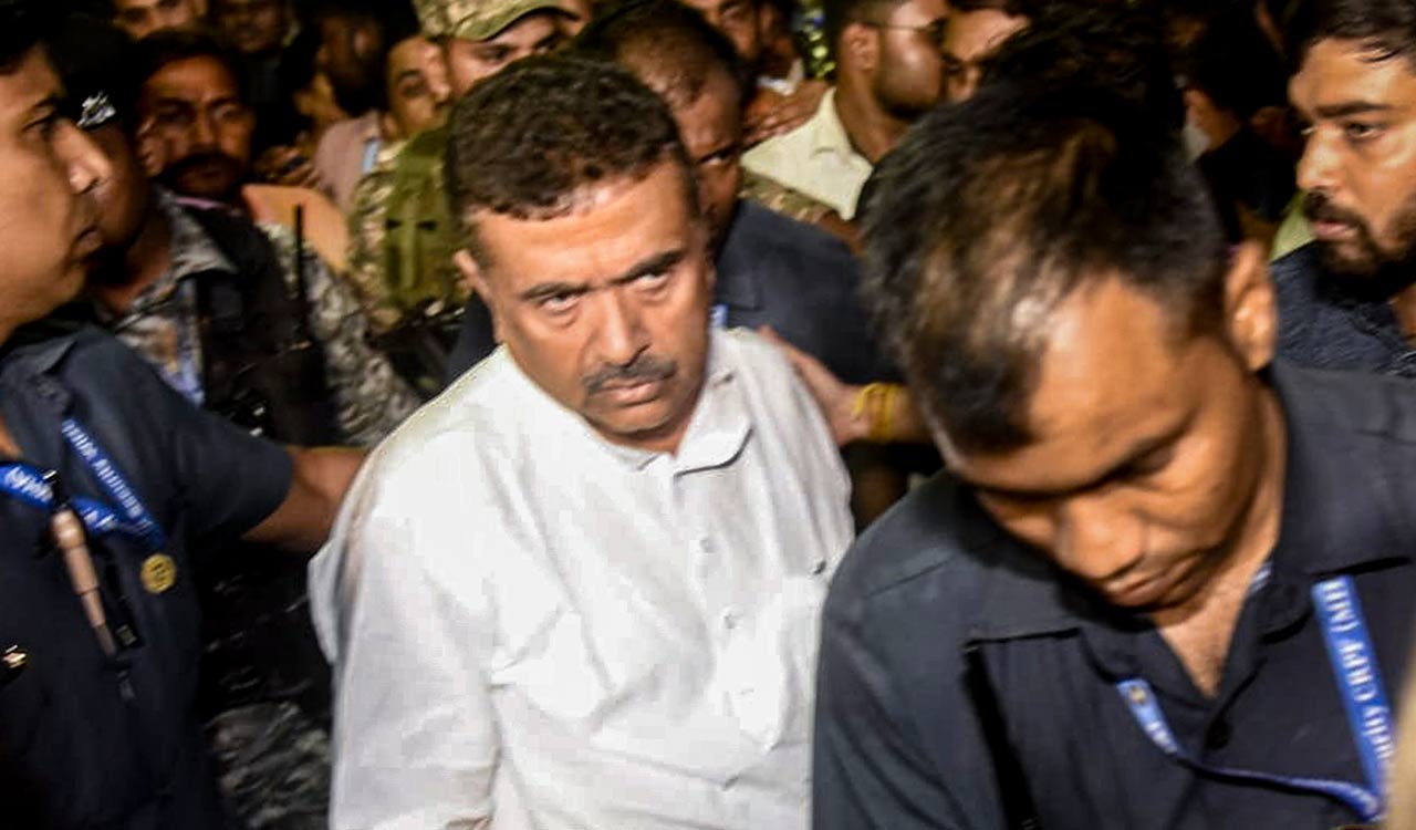 Bengal: Hours after killing of Suvendu’s aide, cops say 5 BJP workers injured in bomb attack
