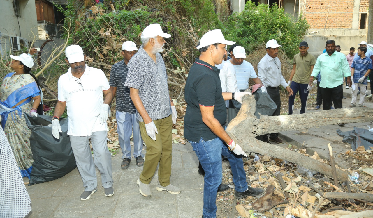 Swachhata drive conducted at Hyderabad’s historic Gunfoundry monument