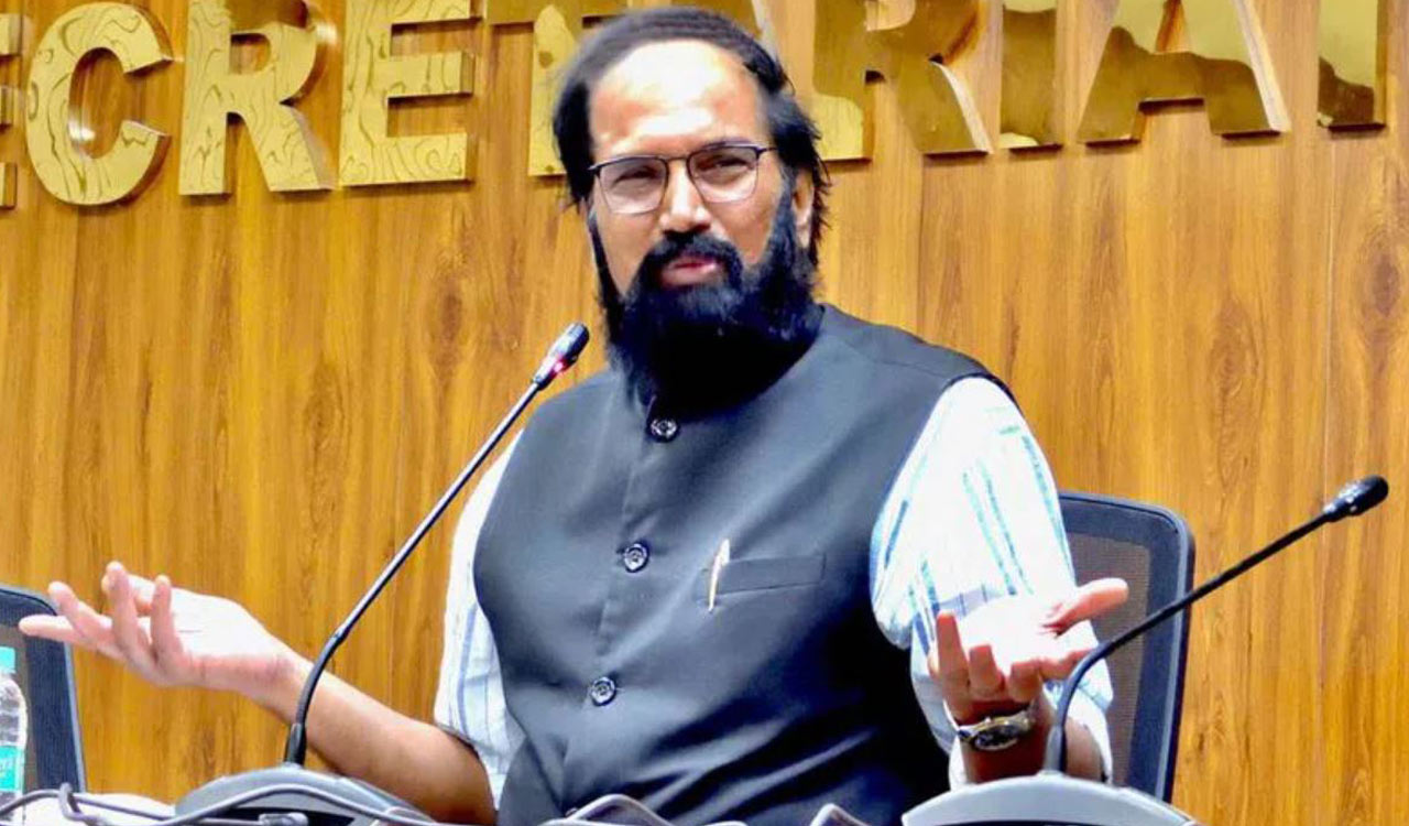 Uttam Kumar Reddy orders scale-up of paddy procurement amid rain threat