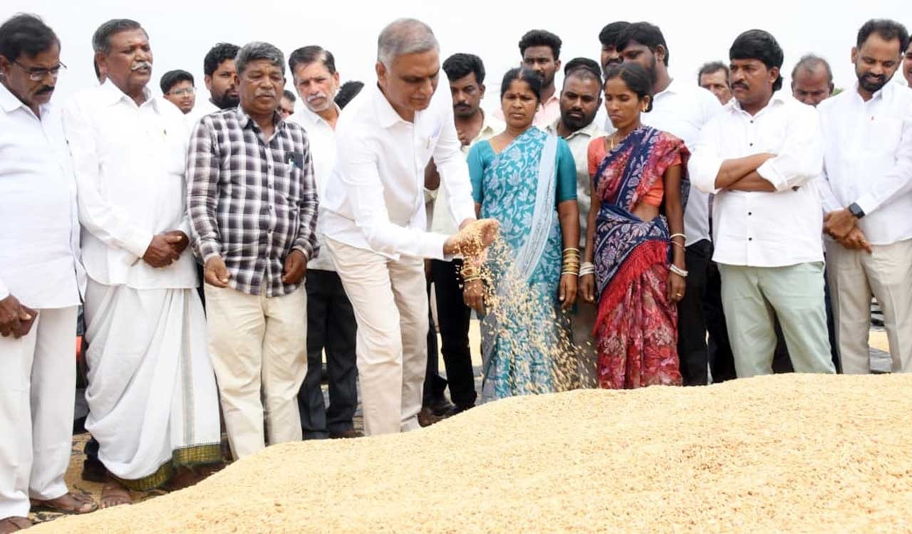 Congress forcing farmers to sell paddy to traders far below MSP: Harish