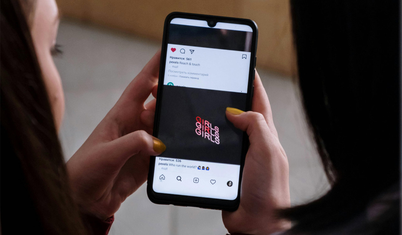 Why social media triggers FOMO and how to deal with it