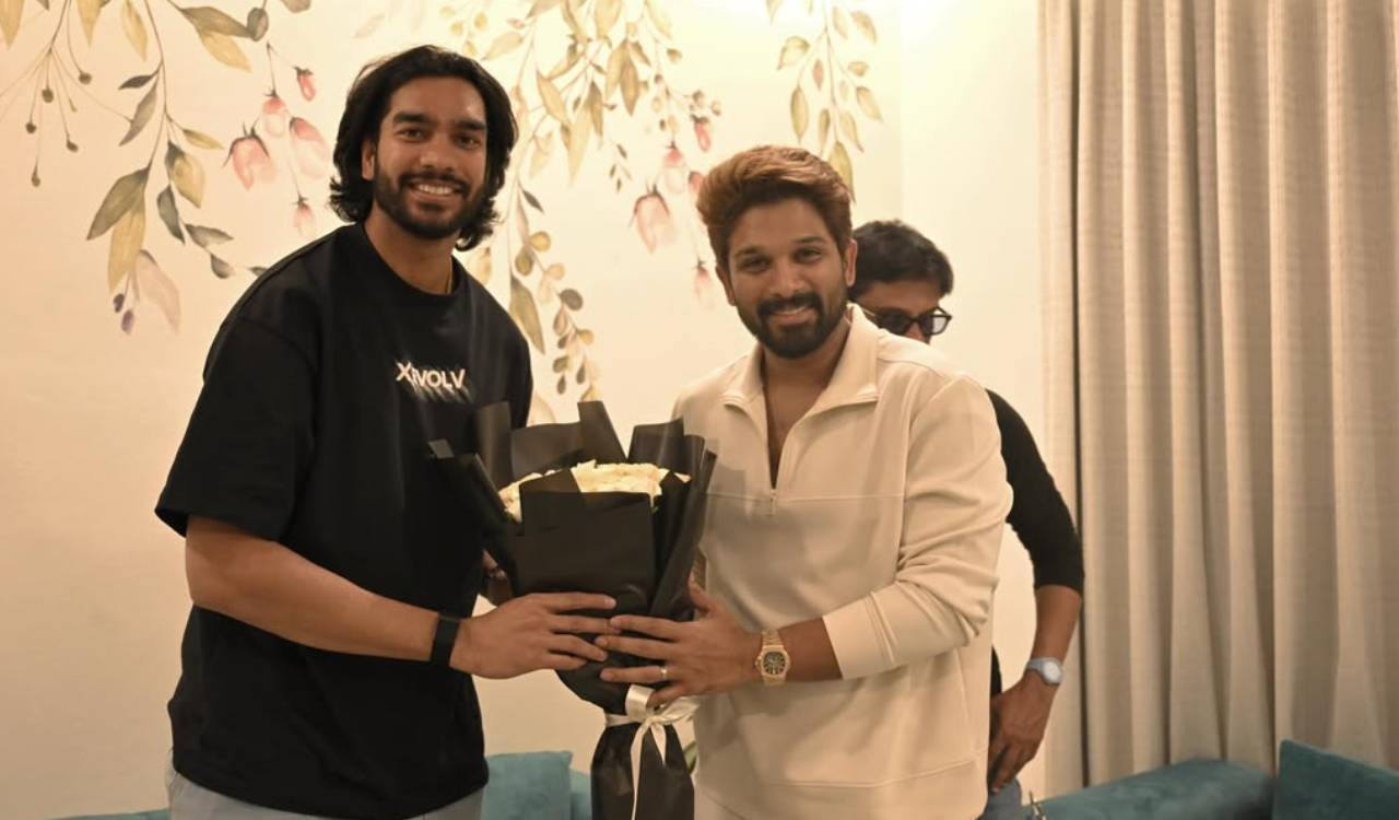 Pushpa star shares warm moment with cricketer Venkatesh Iyer in Mumbai