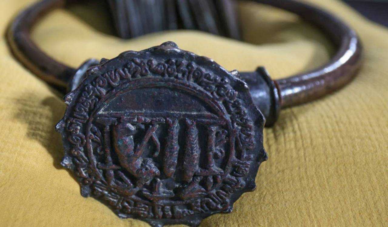 Netherlands hands over 11th-century Chola artefacts to India