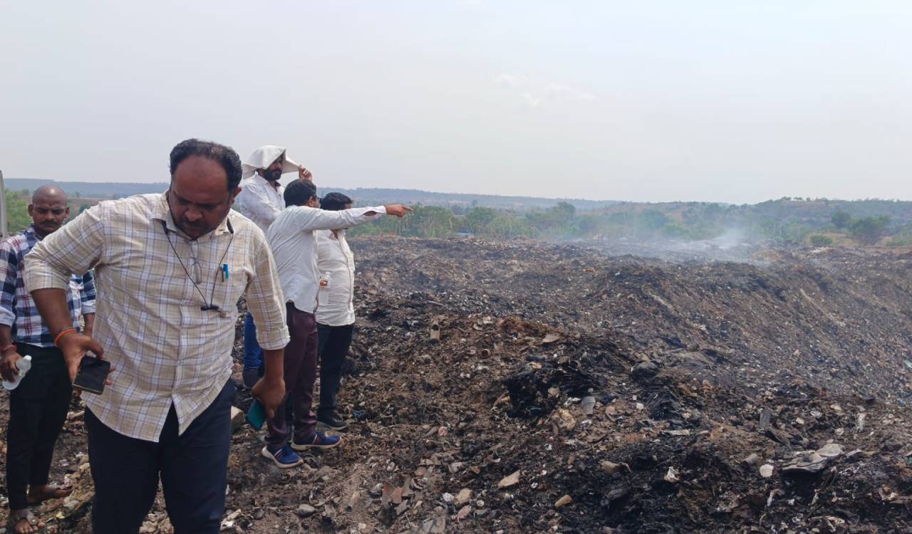 Telangana villagers fight against Bidar municipal dump yard close to their village
