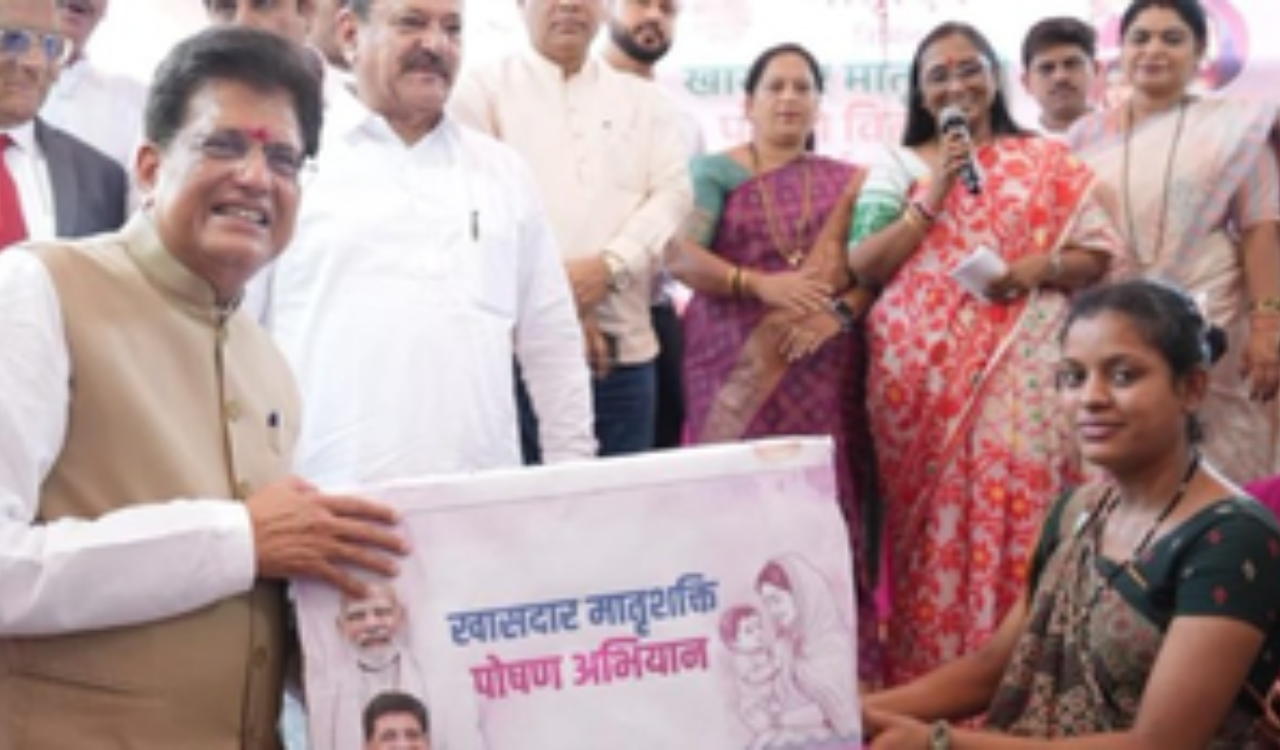 Piyush Goyal distributes maternal nutrition kits in Mumbai