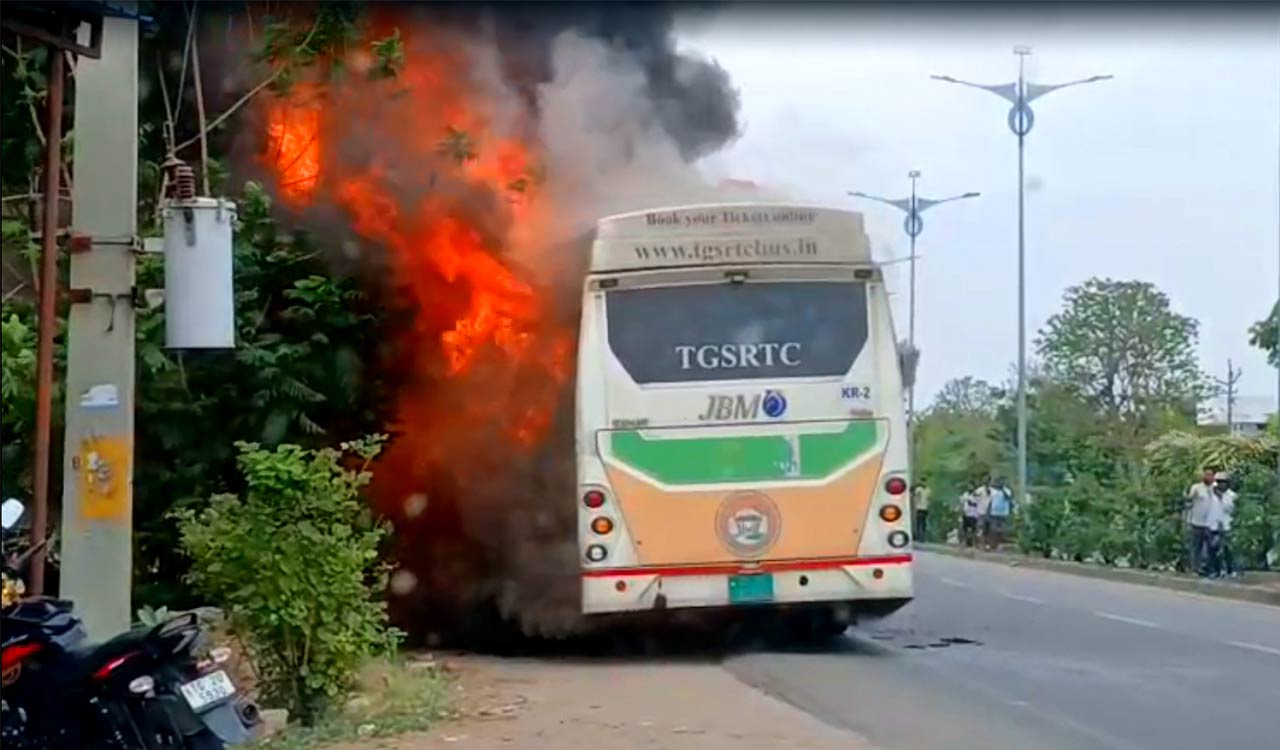 Watch: 37 passengers escape unhurt as TGSRTC electric bus catches fire near Karimnagar