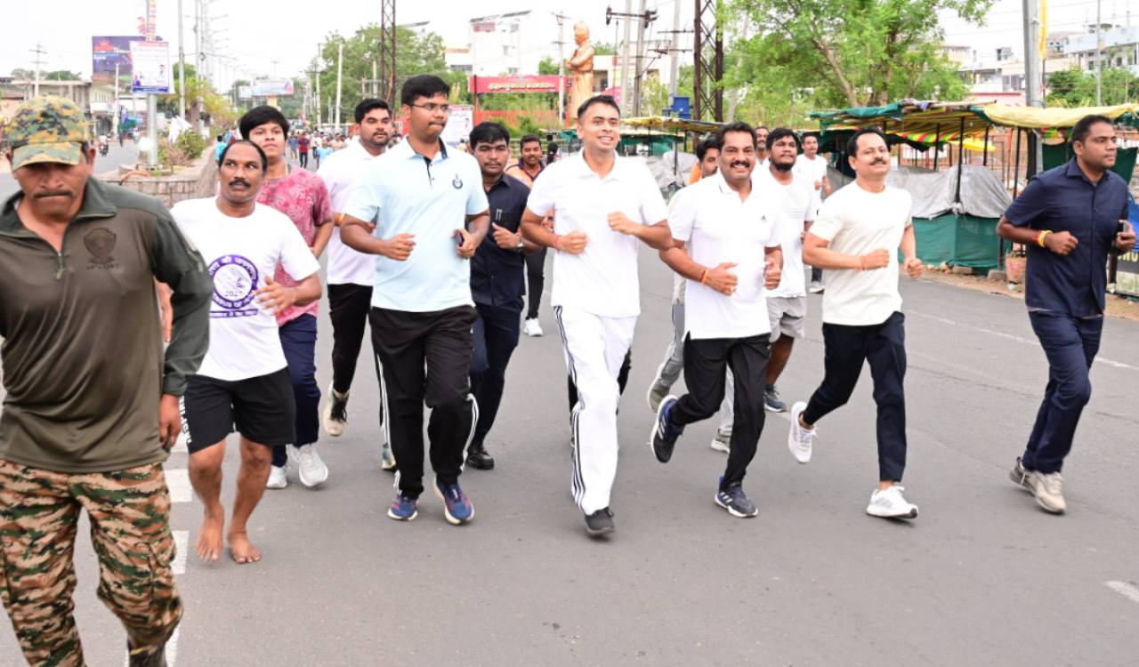 Adilabad police hold 5K run to mark anti-drug day
