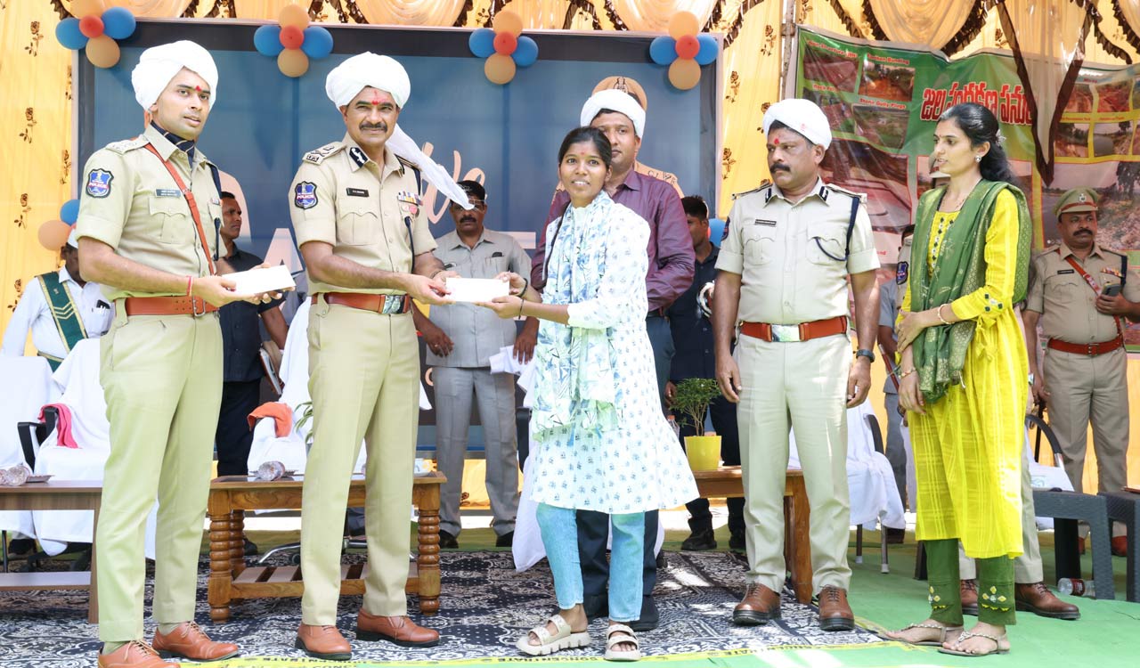 DGP CV Anand inaugurates CCTV monitoring system in Adilabad