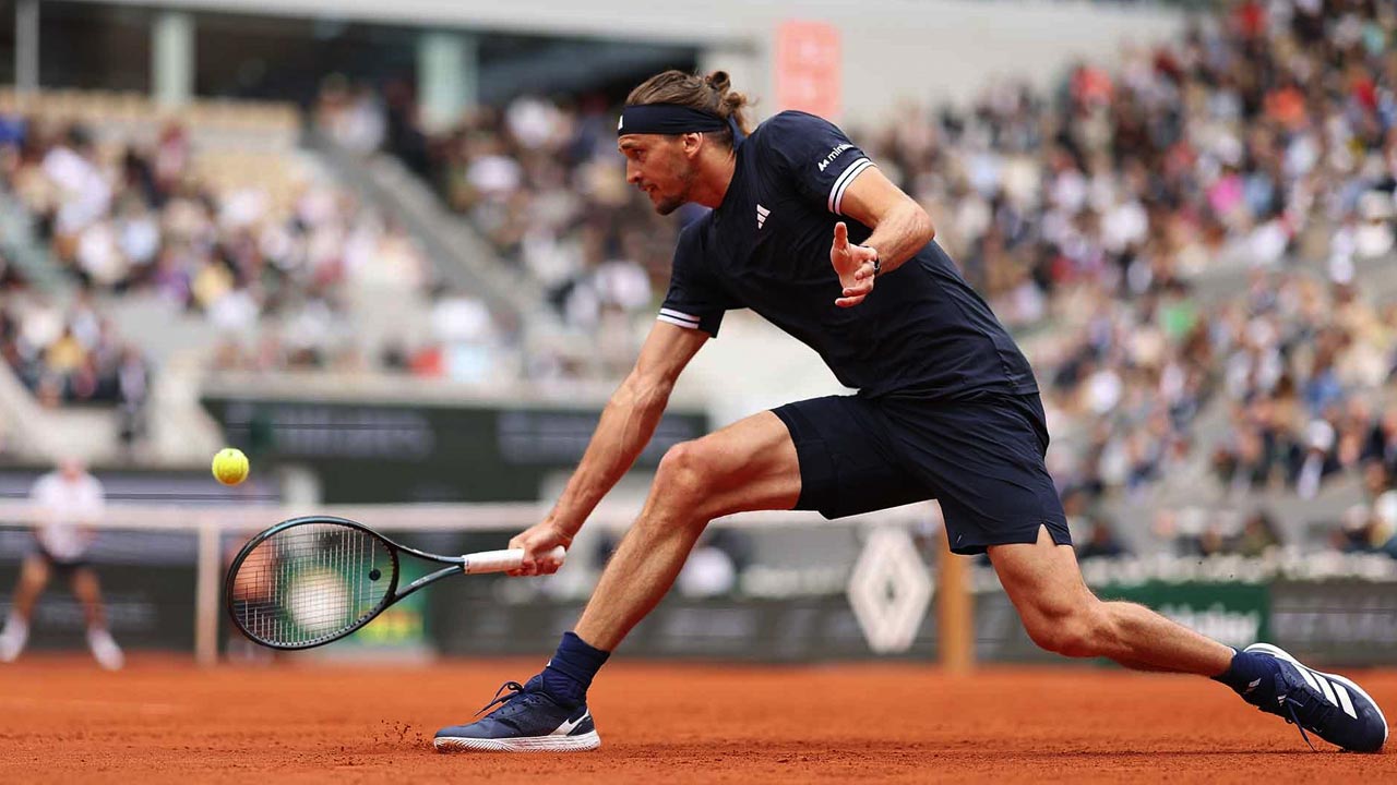 Alexander Zverev beats Jakub Mensik to reach second French Open final